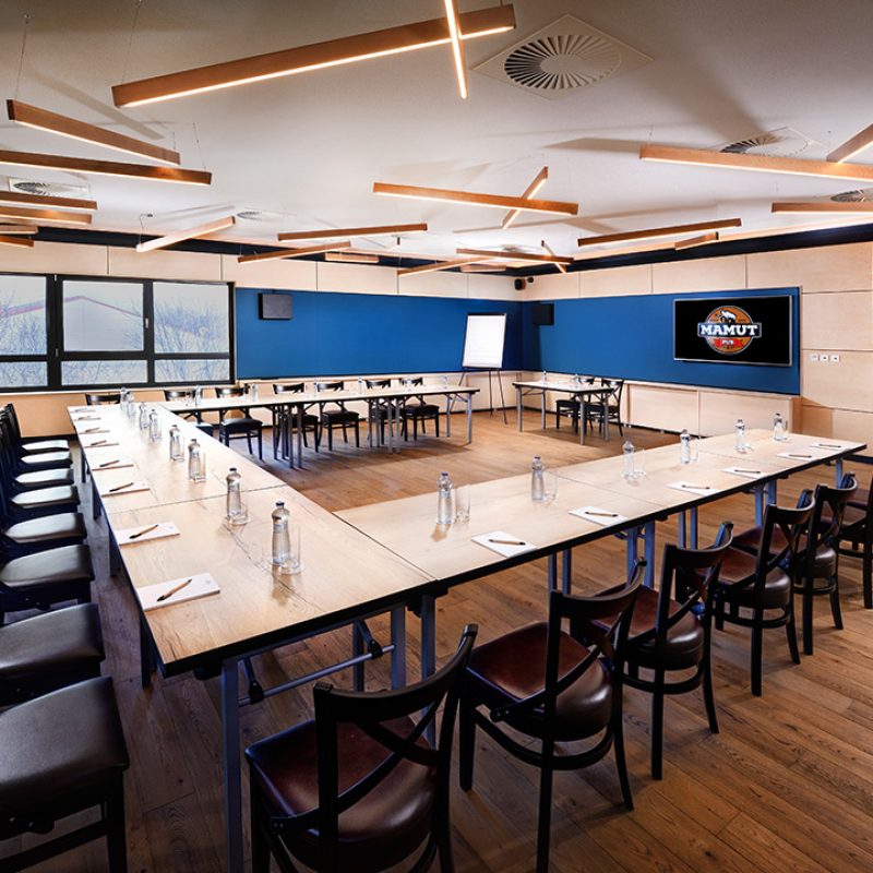 Firemná konferencia v Mamut Pub Poprad